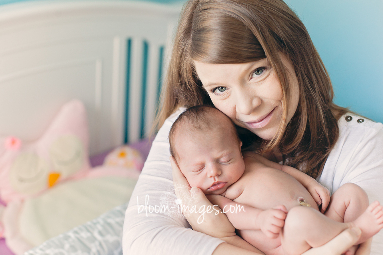Lifestyle Newborn Baby Photo Session in Northern VA. Bloom Images Photography by Sylvia Osinski