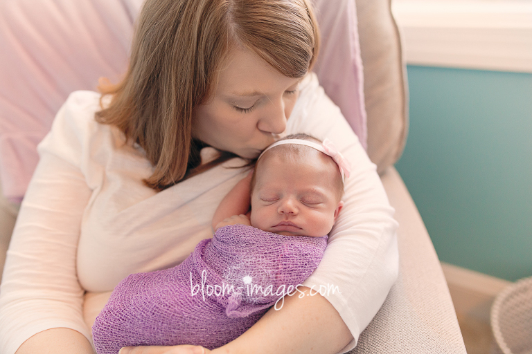 Lifestyle Newborn Baby Photo Session in Northern VA. Bloom Images Photography by Sylvia Osinski