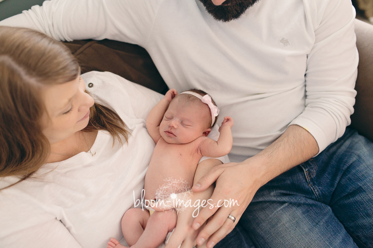 Lifestyle Newborn Baby Photo Session in Northern VA. Bloom Images Photography by Sylvia Osinski