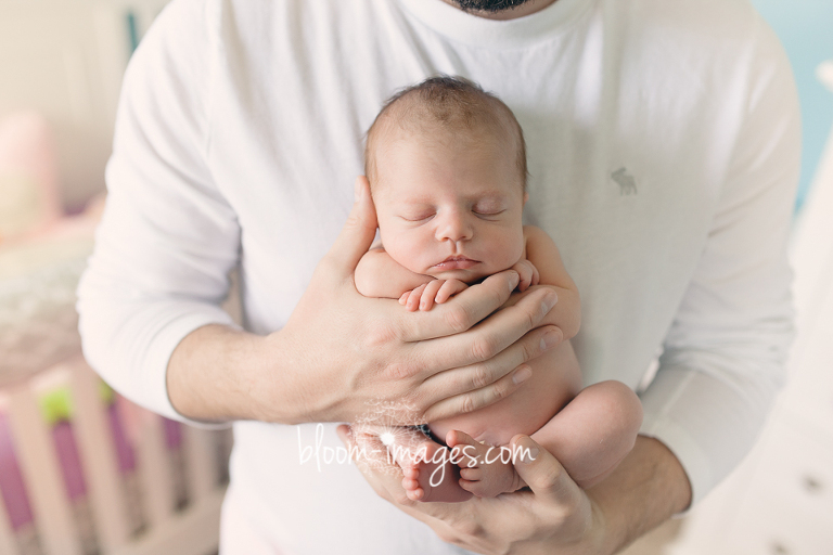 Lifestyle Newborn Baby Photo Session in Northern VA. Bloom Images Photography by Sylvia Osinski