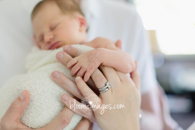 Lifestyle Newborn Baby Photo Session in Northern Virginia