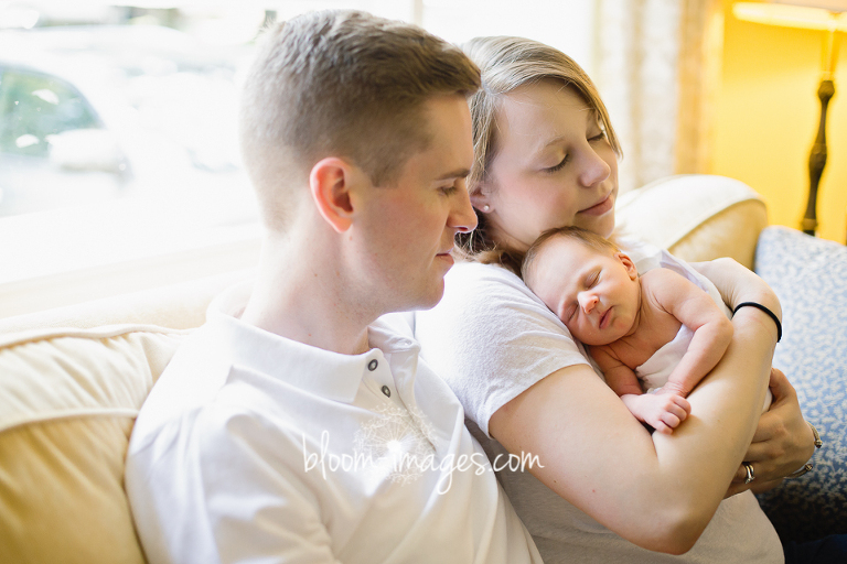 Lifestyle Newborn Baby Photo Session in Northern Virginia