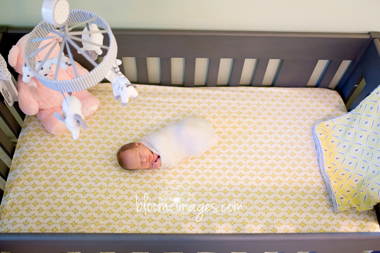 Lifestyle Newborn Baby Photo Session in Northern Virginia