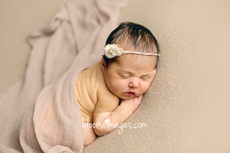 Newborn Baby by Herndon VA photographer