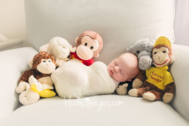 Lifestyle-Newborn-Photography-Session-in-Washington-DC-baby-portrait-Bloom-Images