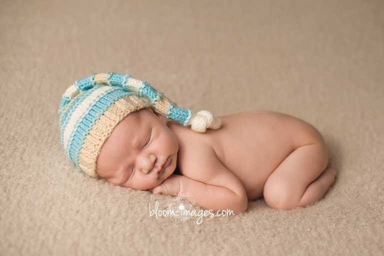 Newborn Photographer in Leesburg VA Baby with Blue Hat