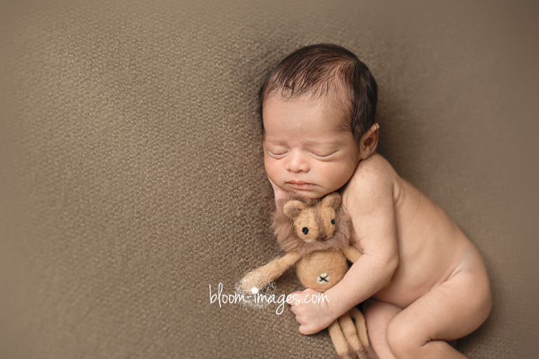 Newborn Photography in Northern Virginia infant pictures