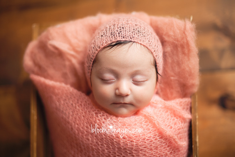 Newborn baby photography in Northern VA baby face