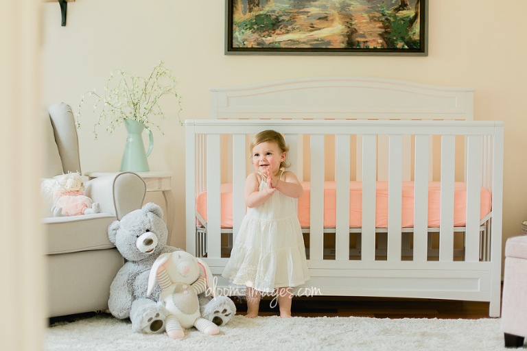 Lifestyle newborn photographer in Washington DC