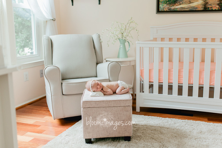 newborn lifestyle photo in Northern VA